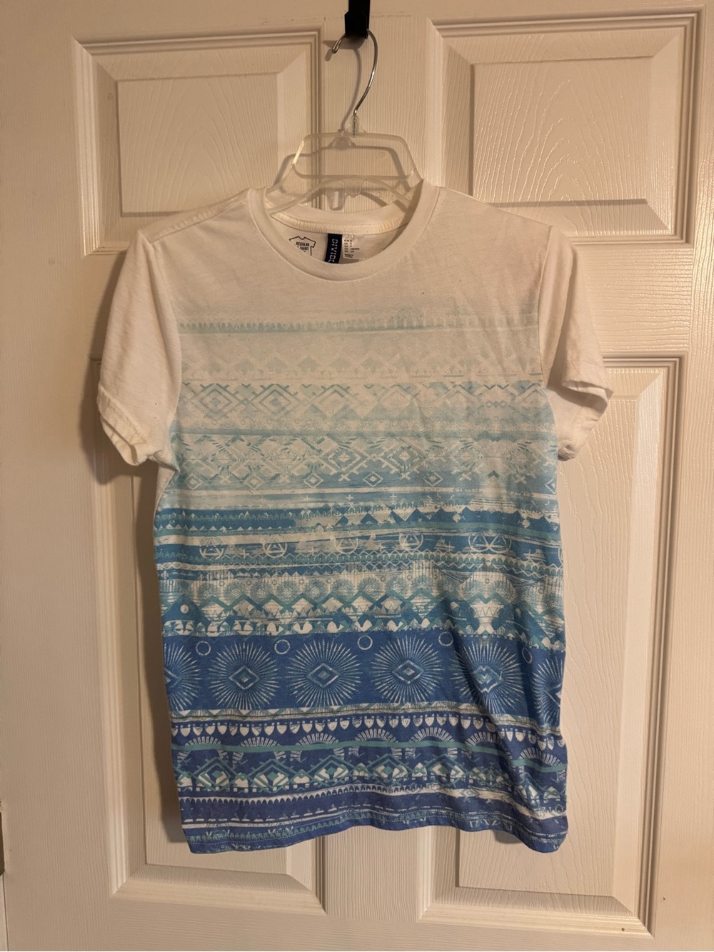 Divided White and Blue Fade Aztec Short Sleeve Tee